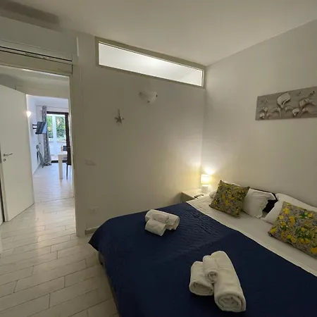 Apartment La Baia Incantata-